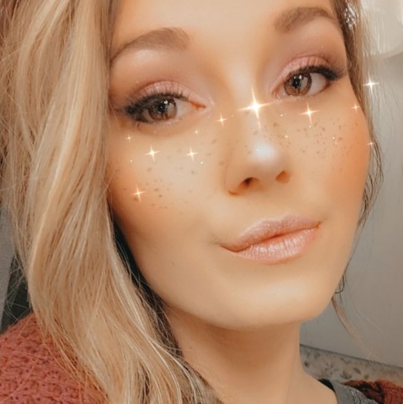 Meet your Posher, Amy - Picture 1 of 1